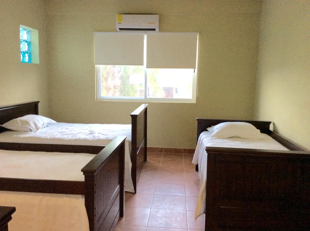 Casa Paloma Blanca Hostel Isla Mujeres Exteriör bild